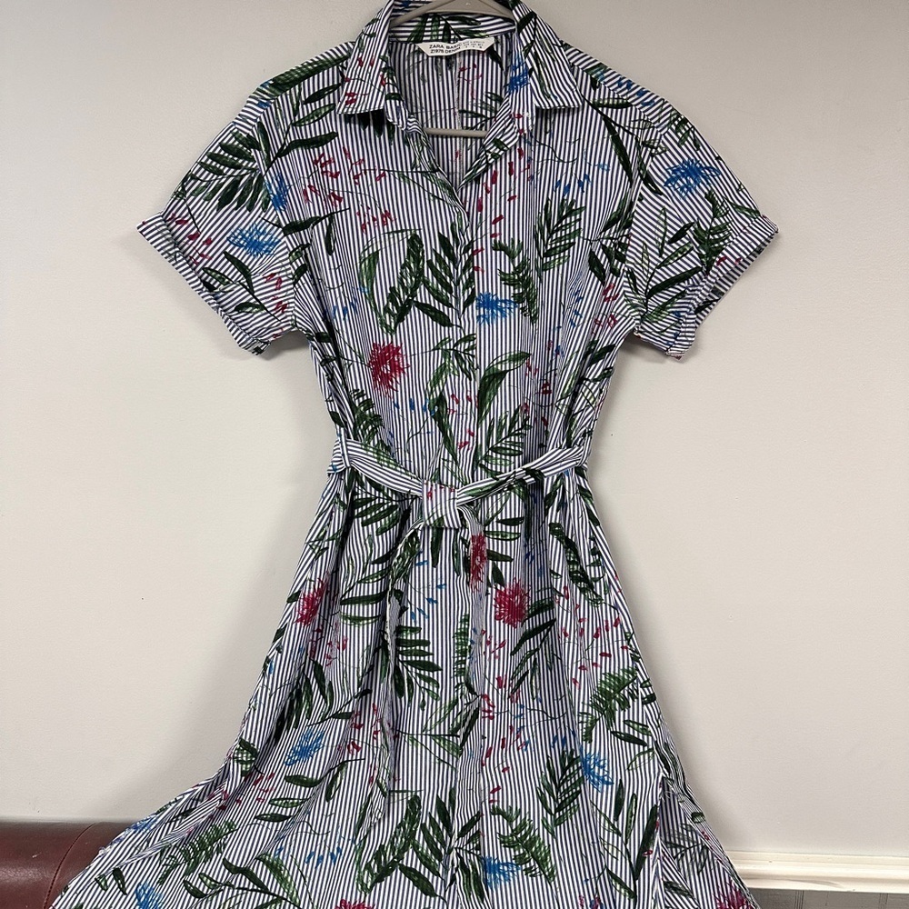 ZARA Basic Denim Blue Floral Striped Button Front, Belted Short Sleeve Dress, S